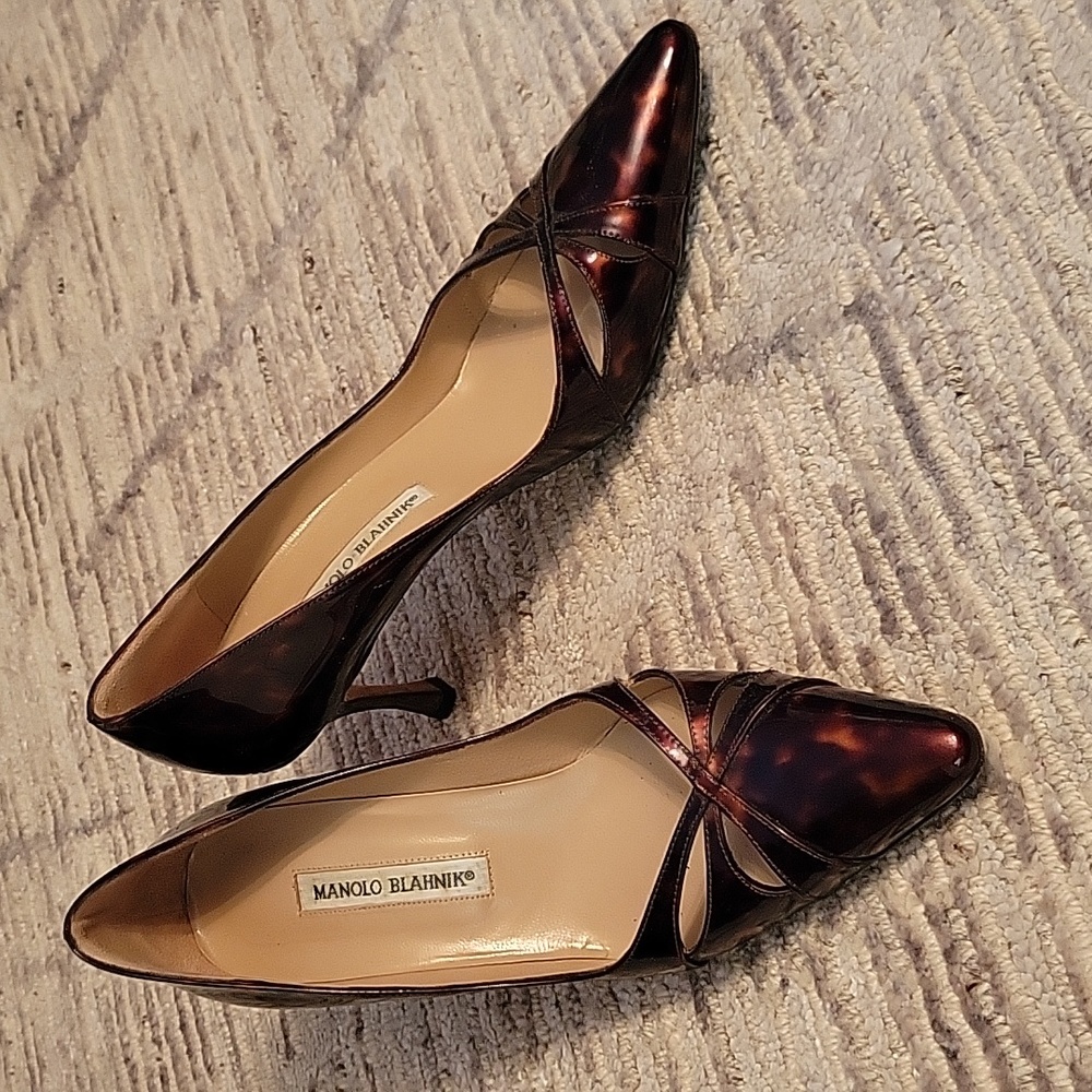 Manolo Blahnik Tortoiseshell Patent Leather Pump With 3" heel, size 38.5